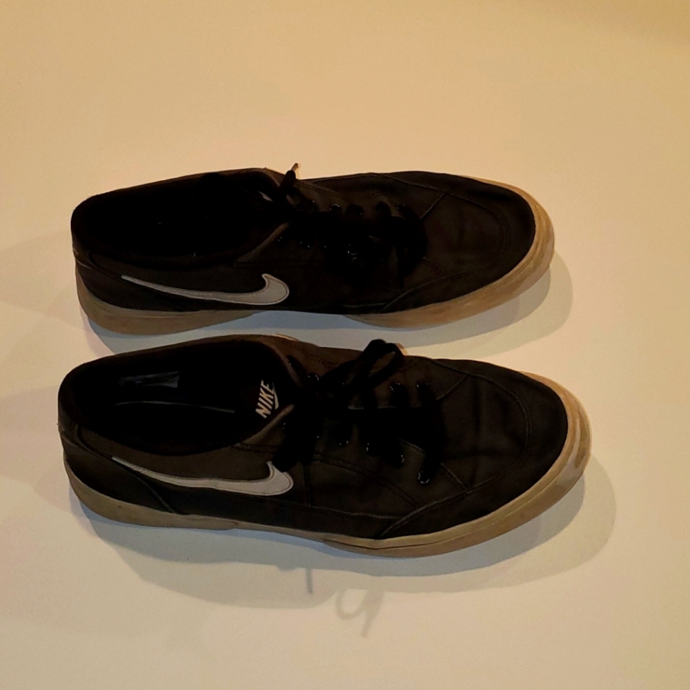 Nike canvas sneakers Black